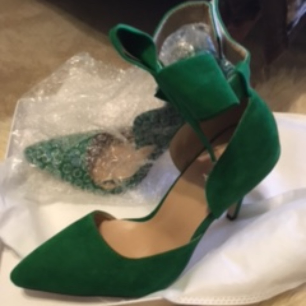 shoes - Picture 2 of 6